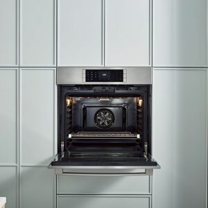 Bosch - Benchmark Series 29.8" Built-In Single Electric Convection Wall Oven - Stainless Steel