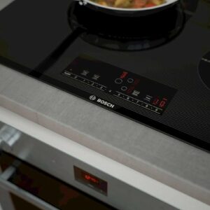 Bosch - 500 Series 24" Built-In Electric Induction Cooktop with 3 elements - Black