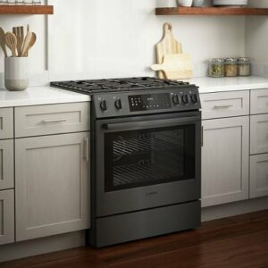 Bosch - 800 Series 4.8 Cu. Ft. Slide-In Gas Convection Range with Self-Cleaning - Black Stainless Steel