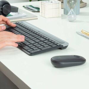 Logitech - MK470 Full-size Wireless Scissor Keyboard and Mouse Bundle for Windows with Quiet clicks - Black/Gray