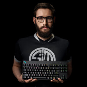 Logitech - G PRO TKL Wired Mechanical GX Blue Clicky Switch Gaming Keyboard with RGB Backlighting - Black