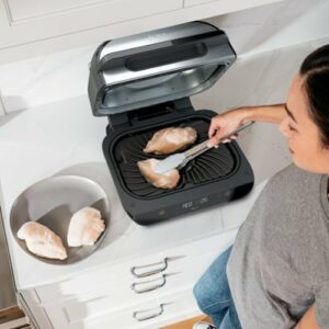 Ninja - Foodi Smart XL 6-in-1 Indoor Grill with 4-qt Air Fryer, Roast, Bake, Broil, & Dehydrate - Black