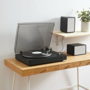 Insignia™ - Bluetooth Stereo Turntable - Black