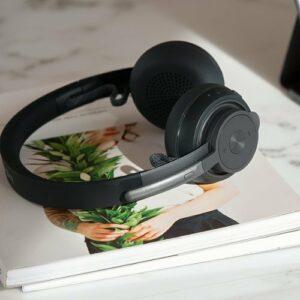 Logitech - Zone Wireless Bluetooth Noise-Cancelling Headset Certified for Microsoft Teams - Graphite