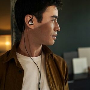 Sennheiser - IE 900 In-Ear Audiophile Headphones - TrueResponse Transducers with X3R Technology for Balanced Sound - Silver